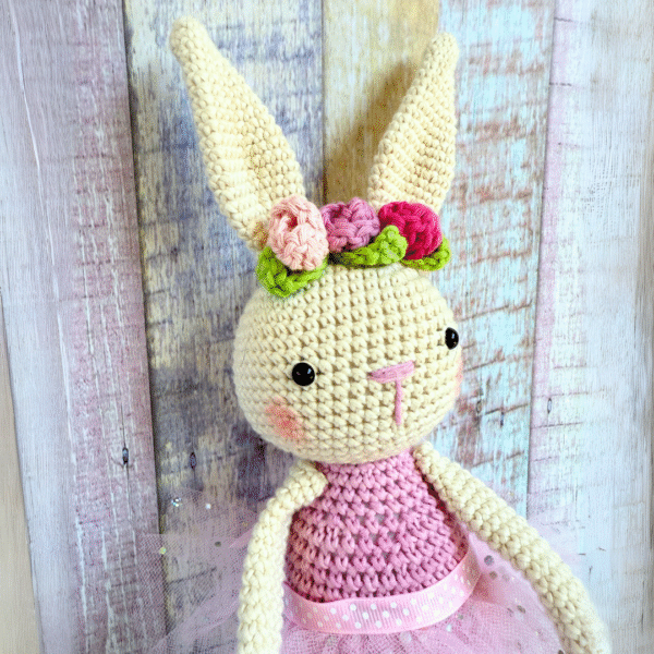 Amigurumi Conejita "Mía" - Imagen 2